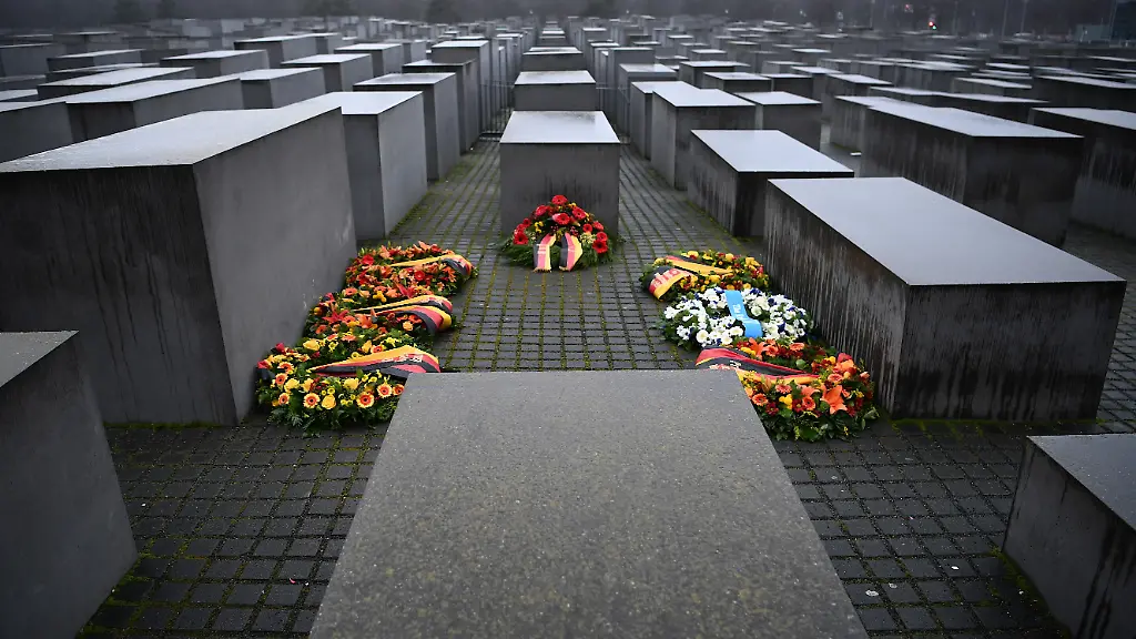 Debatte über die Einzigartigkeit des Holocaust 40 Jahre nach dem Historikerstreit