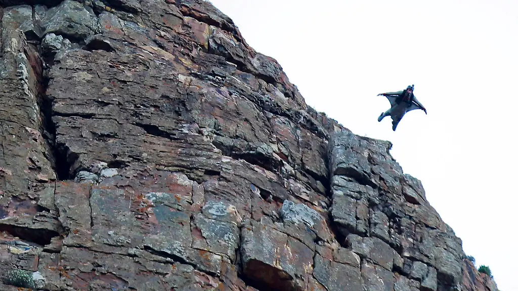 Deutscher verunglückt bei Wingsuit-Sprung in den Alpen