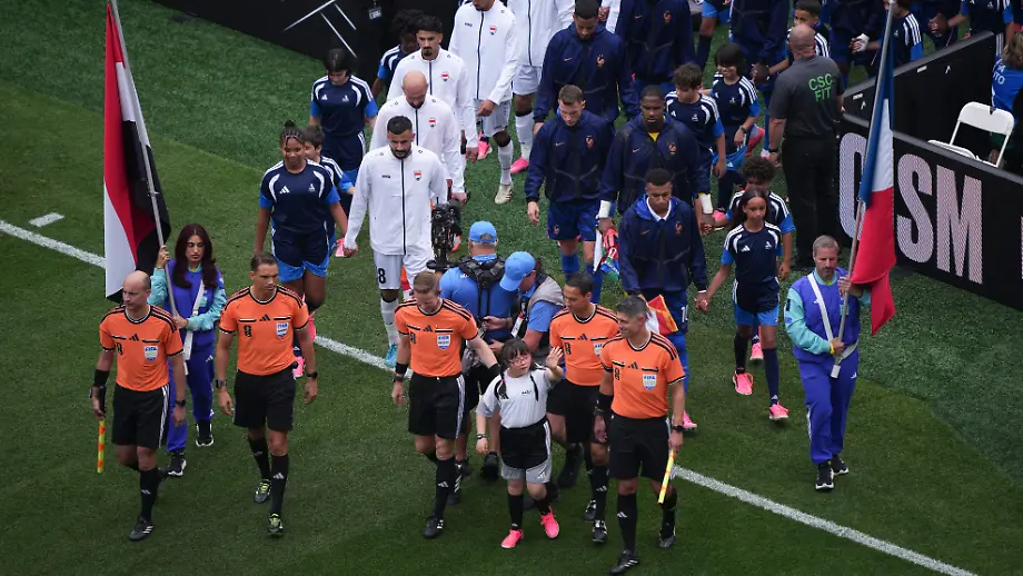 Didier Deschamps verlässt die WM nach dem Tod seiner Mutter